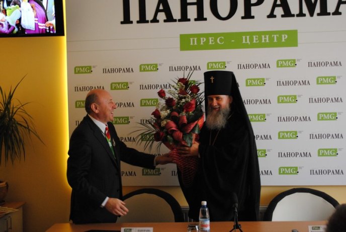 Владика Феодор освятив нововідкритий прес-центр у Мукачеві (ФОТО, ВІДЕО, ОНОВЛЕНО) – 12