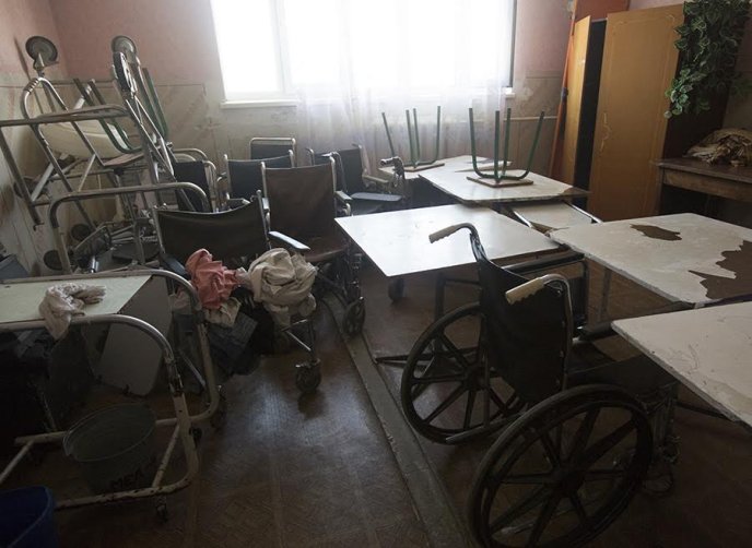 Чиновники шоковані умовами перебування пацієнтів у Мукачівському психоневрологічному інтернаті – 01