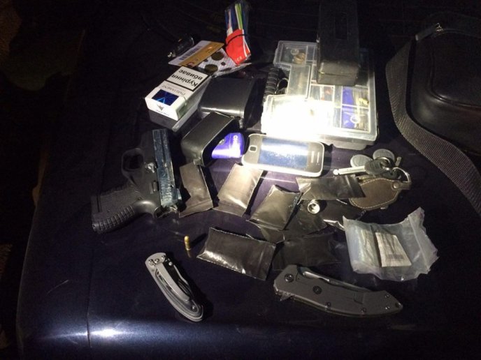 Патрульні затримали автомобіль, у якому виявили рекордну кількість наркотиків – 04 Патрульні затримали автомобіль, у якому виявили рекордну кількість наркотиків – 04