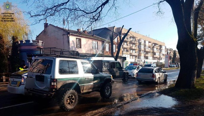 З’явились нові фото з місця викрадення чоловіка в Ужгороді – 07