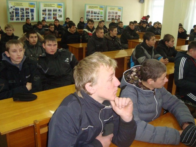 Правоохоронці Мукачівщини відвідали навчальні заклади міста та району (ФОТО) – 01