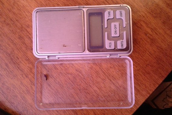 Під час обшуку на Мукачівщині у фігуранта кримінальної справи виявили наркотики – 02 Під час обшуку на Мукачівщині у фігуранта кримінальної справи виявили наркотики – 02