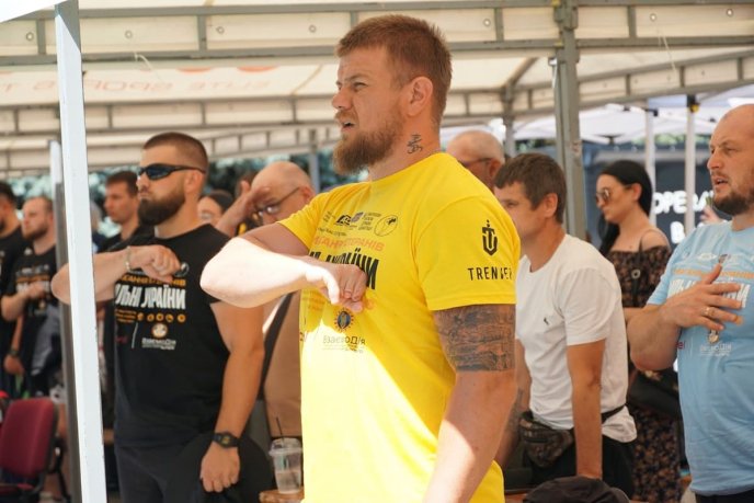 Вірастюк завітав до Ужгорода на турнір, де виступали ветерани – 01
