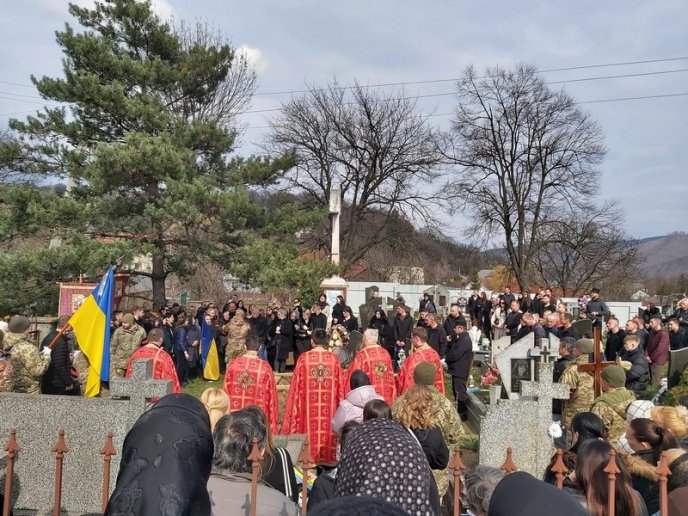 На Закарпатті поховали молодого Героя – 03