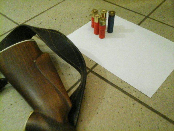 Мукачівські патрульні виявили зброю в автомобілі "ВАЗ" – 02