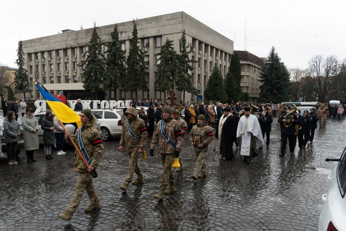 В області поховали Героя, який захищав Україну з 2014 року – 07 В області поховали Героя, який захищав Україну з 2014 року – 07