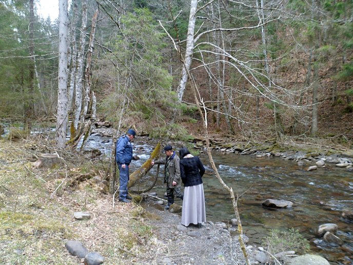 Рахівські рятувальники влаштували рейд Карпатським біосферним заповідником – 01