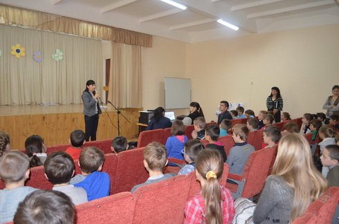 В Ужгороді представники ЄС навчали дітей Правилам дорожнього руху – 04