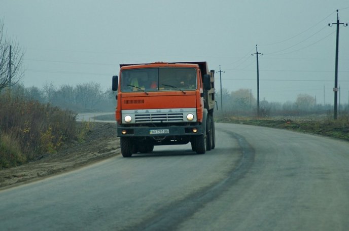 У Мукачеві вже заасфальтували частину вулиці Берегівська-об’їзна бічна – 01 У Мукачеві вже заасфальтували частину вулиці Берегівська-об’їзна бічна – 01