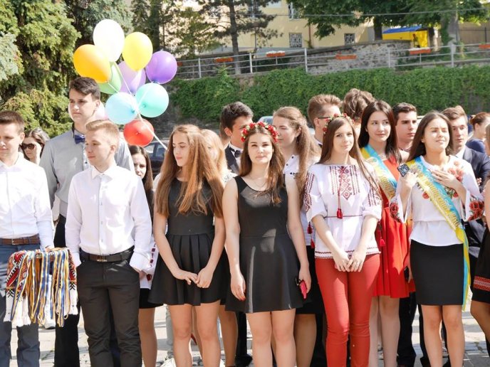 Загальноміський парад випускників відбувся і в Ужгороді – 02