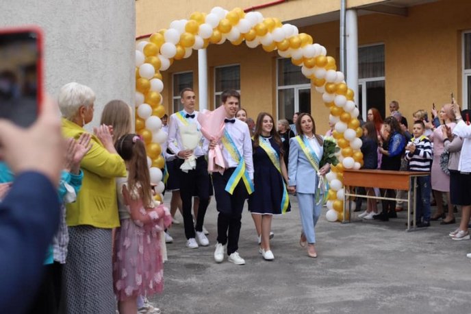 У школах Мукачева пролунав останній дзвоник – 02