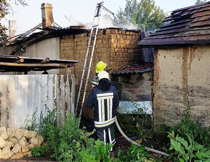 Рятувальники розповіли про пожежу, яка спалахнула в Чинадієві – 03 Рятувальники розповіли про пожежу, яка спалахнула в Чинадієві – 03