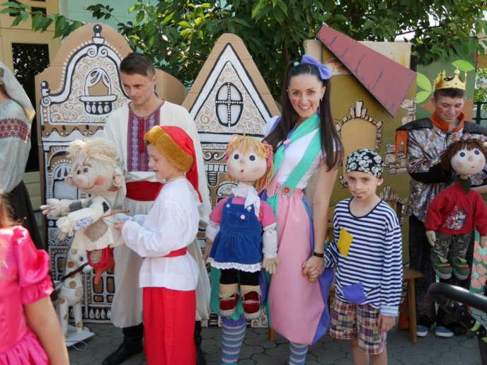 "Подорожуючі ляльки" завітали до Ужгорода – 06