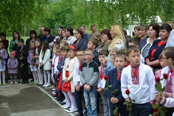 Одна зі шкіл Тячівщини відзначила 70-ліття – 02