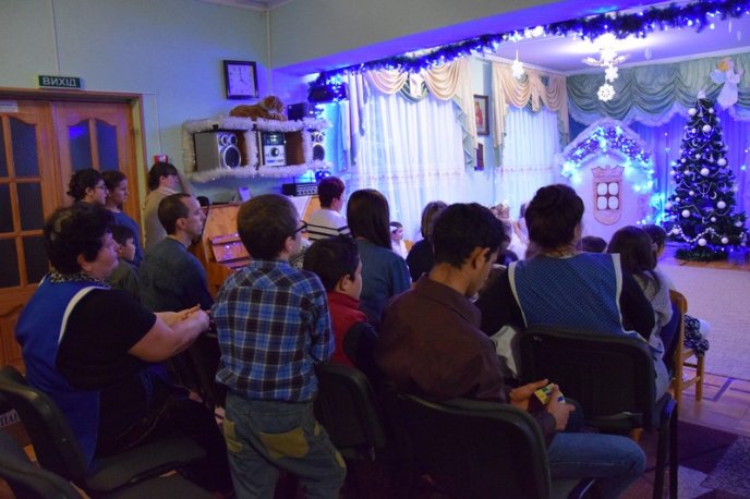 Подарували дітям радість – 28