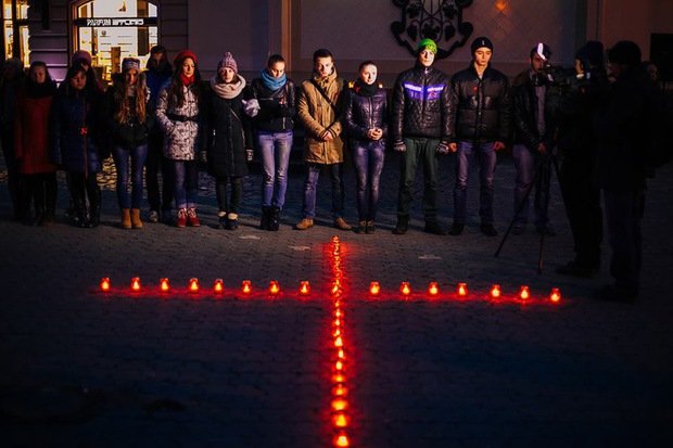 Ужгородці відзначили День боротьби зі СНІДом (ФОТО) – 08