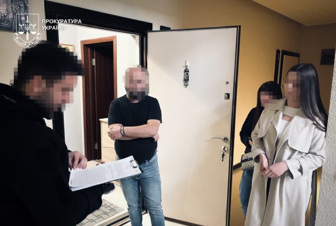 В Ужгороді чоловік за 1700 доларів США обіцяв «вплинути» на посадовців ТЦК – 01 Фото — пресслужба Закарпатської обласної прокуратури