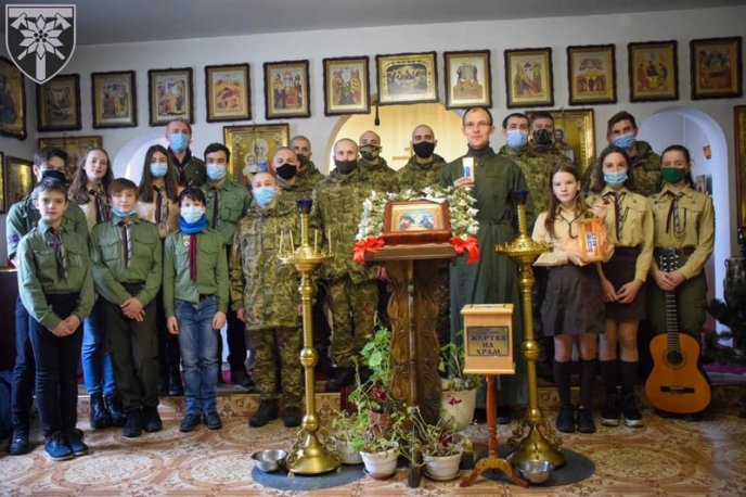 Пластуни передали Вифлеємський вогонь 128-й бригаді – 03