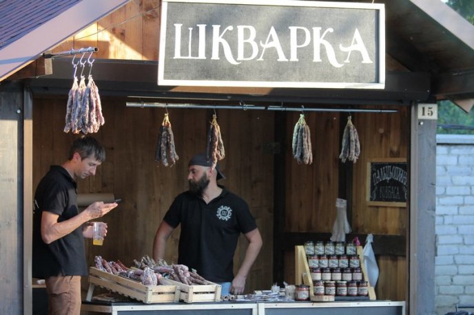Як проходить "Варишське пиво" у Мукачеві: фоторепортаж із фестивального містечка – 15 Як проходить "Варишське пиво" у Мукачеві: фоторепортаж із фестивального містечка – 15