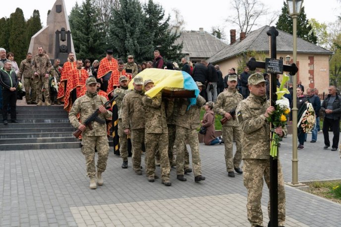 В Ужгороді поховали військового 128-ої бригади – 05