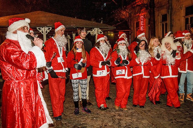 Декілька десятків Миколаїв вчора ввечері в обласному центрі створювали святкову та незабутню атмосферу (ФОТО) – 11