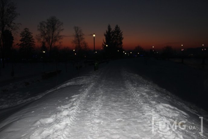 Слизькі дороги або безкоштовний атракціон фестивалю “Червене вино” – 22 Слизькі дороги або безкоштовний атракціон фестивалю “Червене вино” – 22