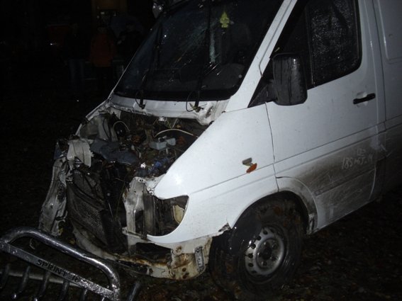 20-річний юнак, який у Рахові потрапив у моторошну ДТП, перебуває у реанімації – 04