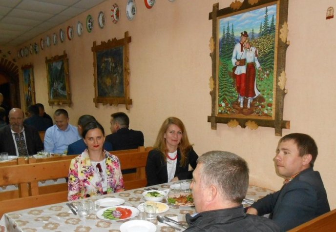 В Ясінях вівчарів проводжали на полонину – 05