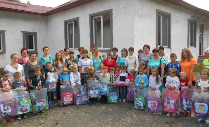 На Рахівщині триває акція для майбутніх школярів – 03