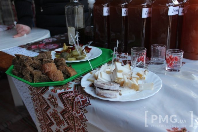 Сьогодні у Мукачеві стартував фестиваль "Червене вино" – 22