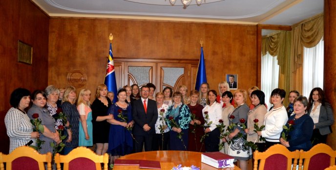 На Закарпатті вітали жінок з найбільш зворушливим святом – Днем матері – 08