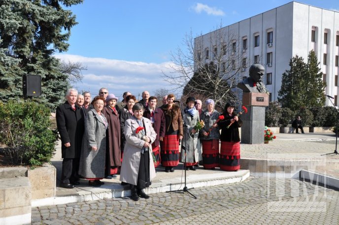 У день 200-річчя від дня народження Тараса Шевченка, мукачівці вшановували його пам’ять (ФОТО) – 07