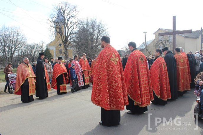 У Мукачеві вірники пройшли Хресну дорогу – 09