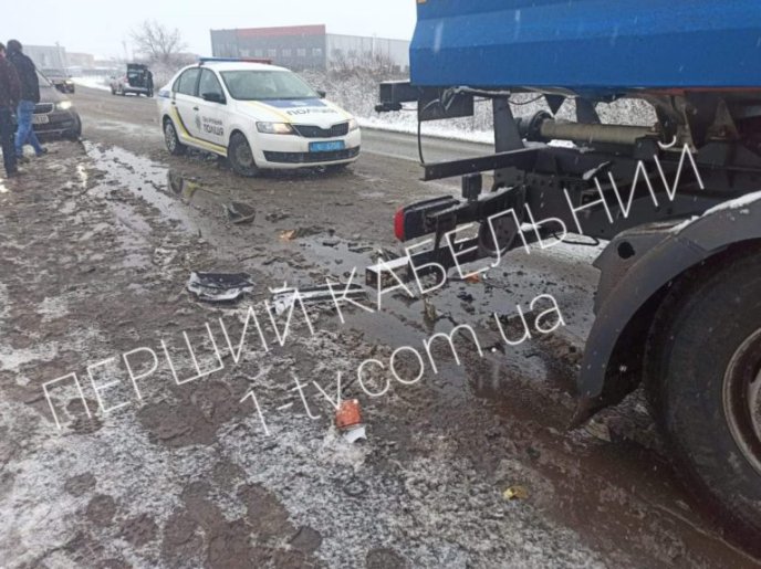 Вранці у Мукачеві трапилась аварія. Постраждало двоє людей – 04 Вранці у Мукачеві трапилась аварія. Постраждало двоє людей – 04