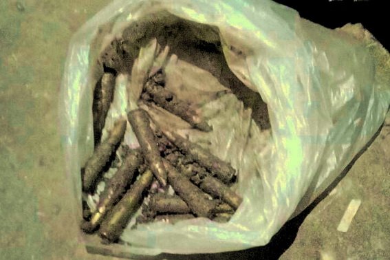 Раніше судимий закарпатець ховав під ліжком дещо цікаве – 02