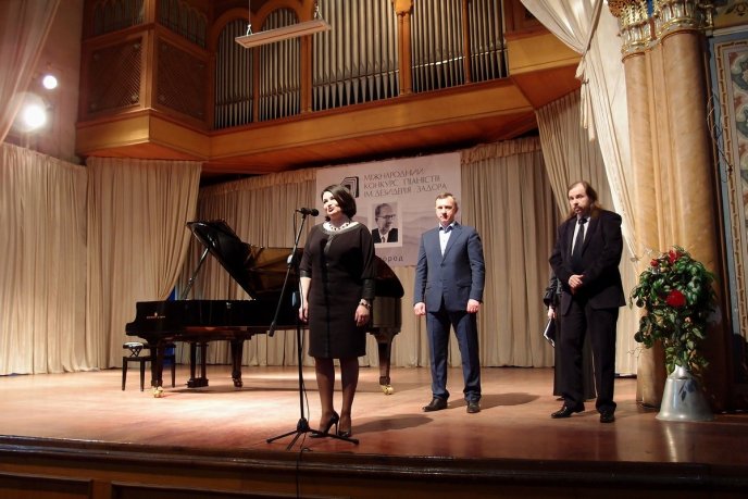 У Закарпатській філармонії визначили переможців відкритого конкурсу піаністів імені Дезидерія Задора – 01