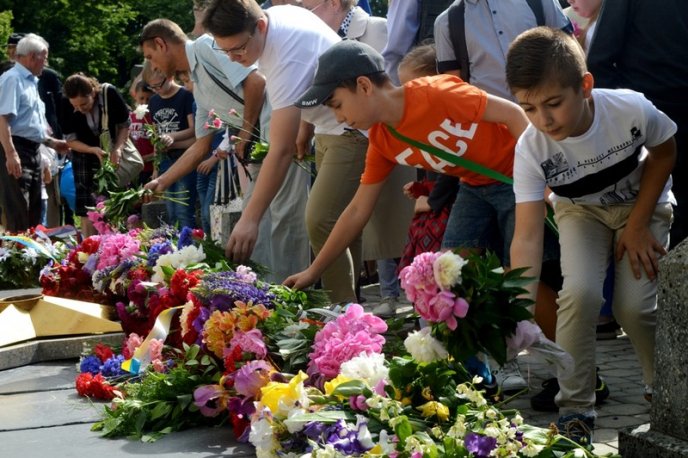 В Ужгороді відбулися урочистості з нагоди 73-річниці перемоги над нацизмом у Другій світовій війні – 09