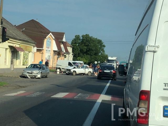 У Ракошині сьогодні вранці сталася аварія – 01