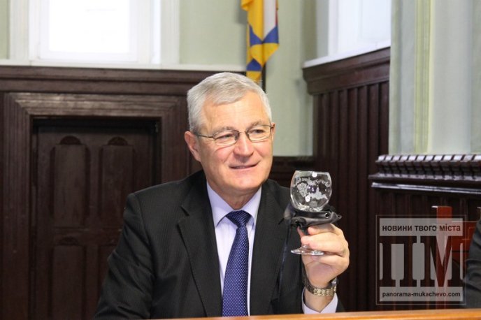Мер Мукачева прокоментував подальшу долю Бахуса – 06