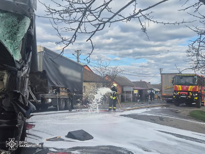 Одна людина загинула: що відомо про смертельну ДТП у Ракошині – 04