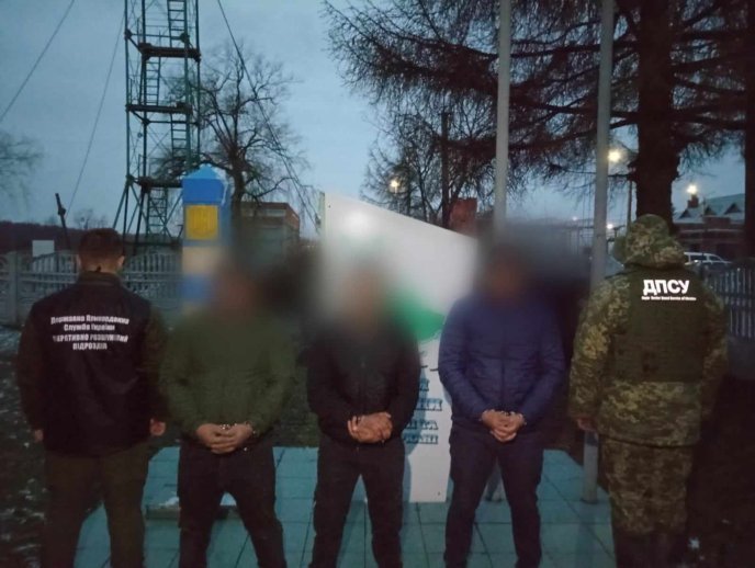 Закарпатські прикордонники затримали 14 ухилянтів – 03