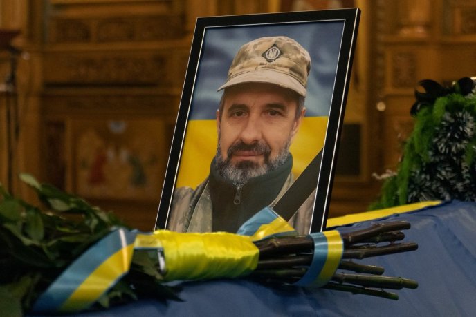 У Мукачеві поховали військового, який із перших днів війни був на фронті – 01