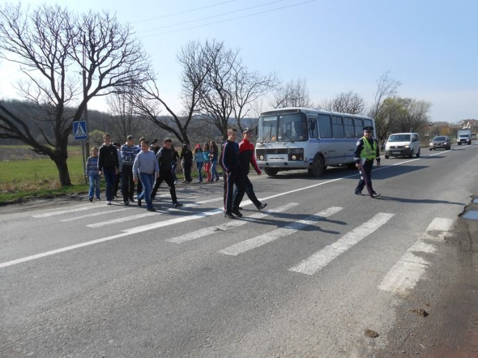 Головний ДАІшник Мукачева напередодні канікул зустрівся із школярами Мукачівщини (ФОТО) – 07