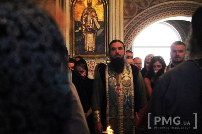 У Мукачеві попрощались з бійцем 128-ї бригади Олександром Павлюком – 03