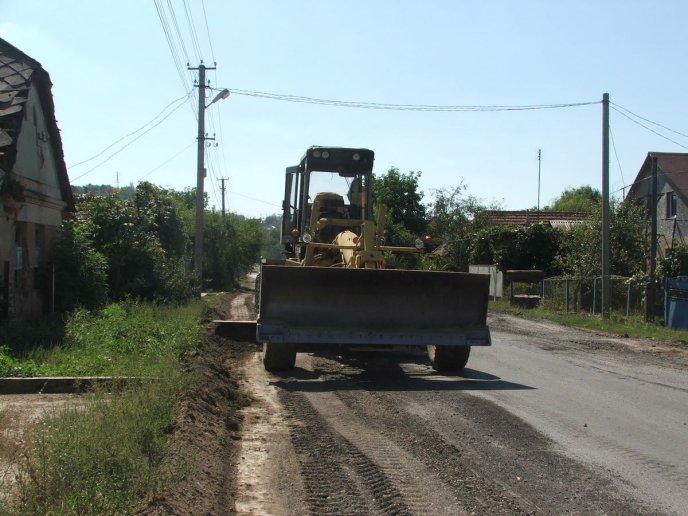 На Мукачівщині триває ремонт автодороги «Кольчино – Лісарня – Пузняківці» – 07