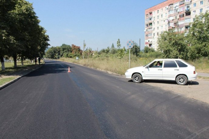 Проводиться асфальтування вулиці Свято-Михайлівська у Мукачеві – 05