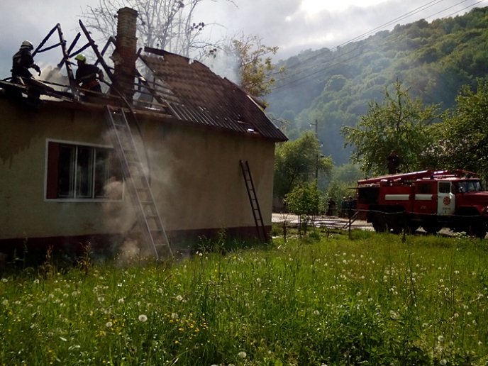 На Перечинщині внаслідок пожежі травмувався 67-річний чоловік – 01