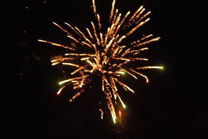 Новий рік Ужгород зустрів феєрверками та церковними дзвонами – 01