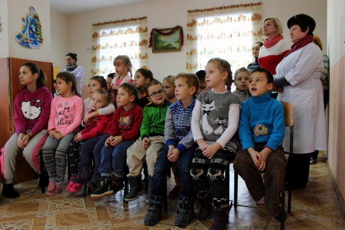 Учасники проекту "Все Закарпаття читає дітям" завітали до вихованців санаторію "Малятко" – 02