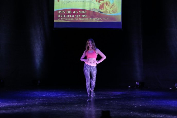 У Мукачеві визначили володарку титулу конкурсу краси "Міс МКТЕК 2018" – 42